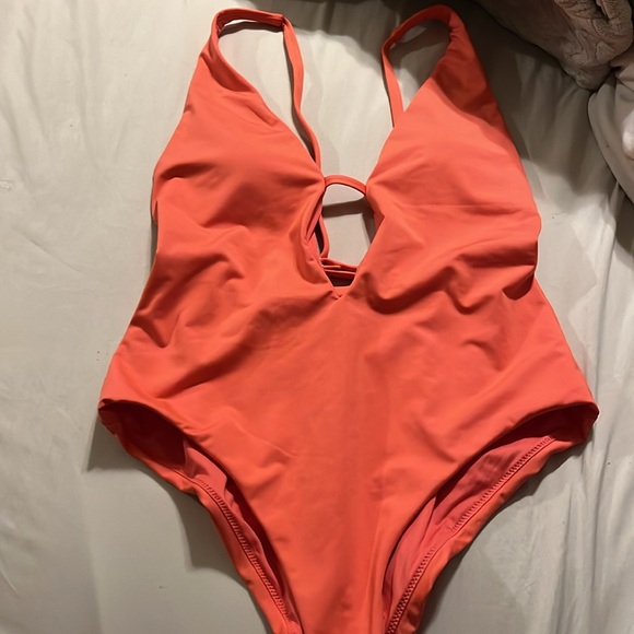 2 One Piece Swimsuits NWOT - Picture 11 of 12